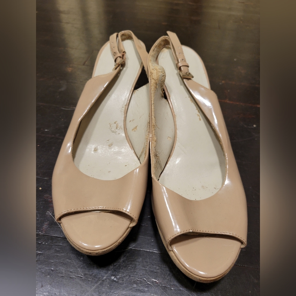 Nude slingbacks